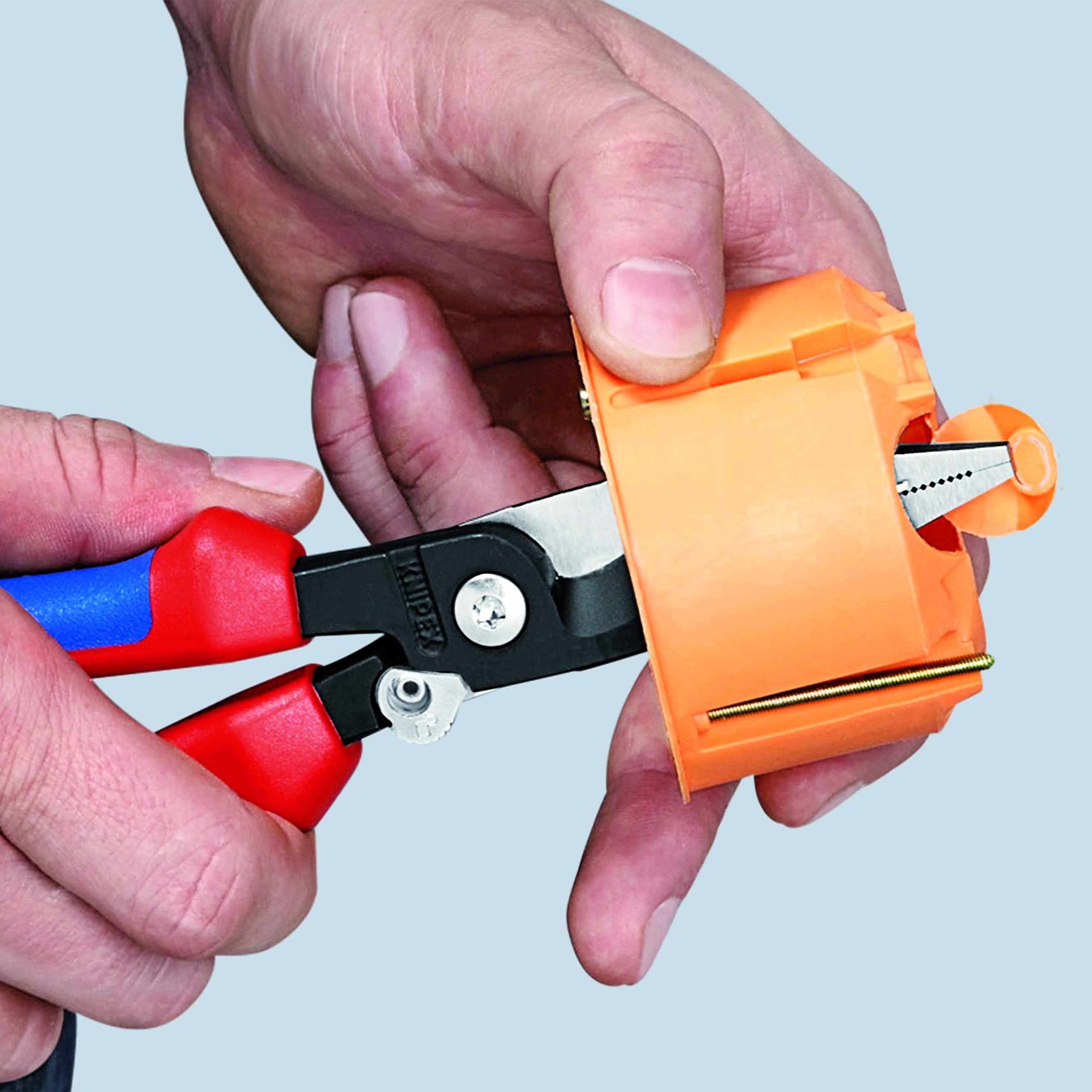 knipex-elektro-installationszange-13-82-200-t-bk-200-mm-mit-absturzsicherung image 4
