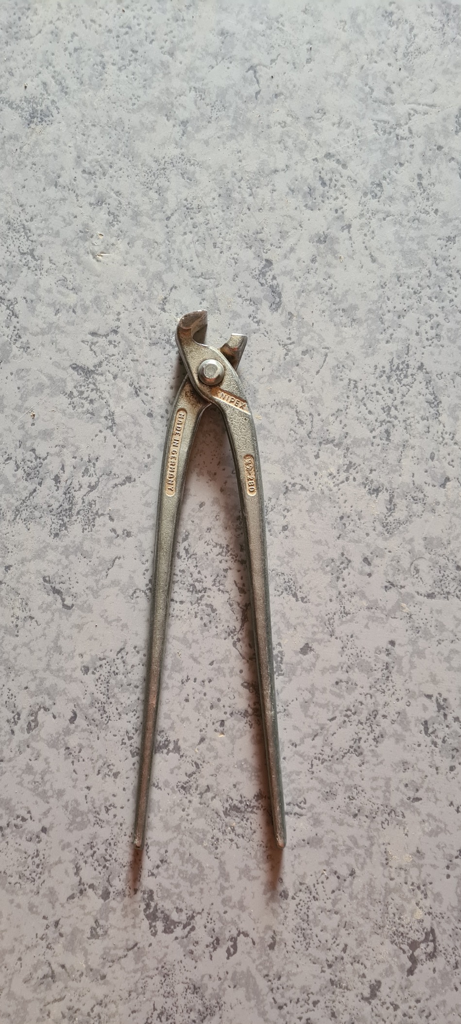 Fleißige Hilfe am Bau