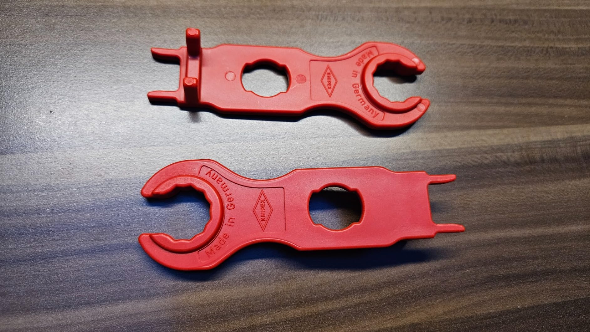 Schont Stecker und Nerven
