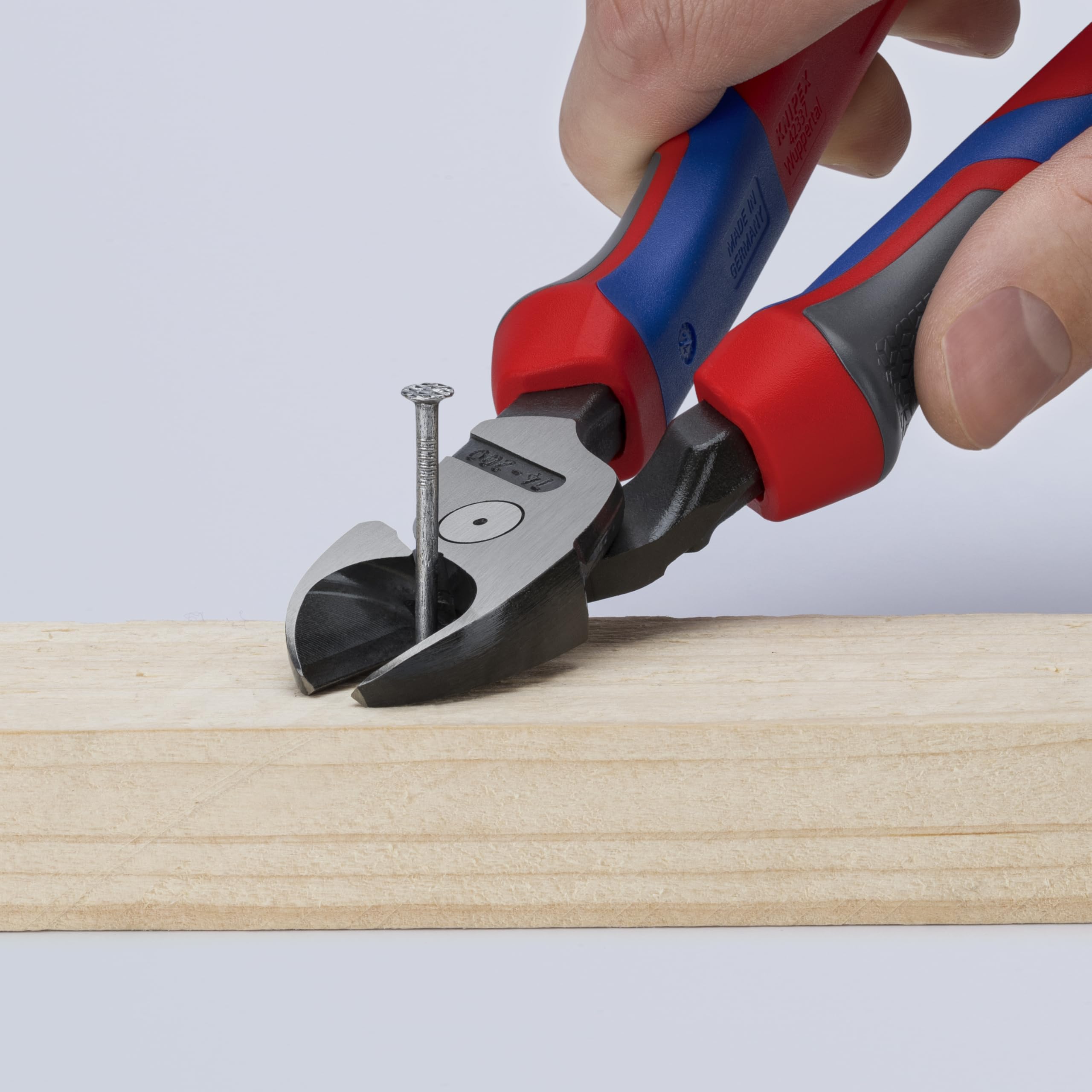 knipex-74-22-200-kraft-seitenschneider-200-mm-mit-comfort-griffen-64-hrc image 4