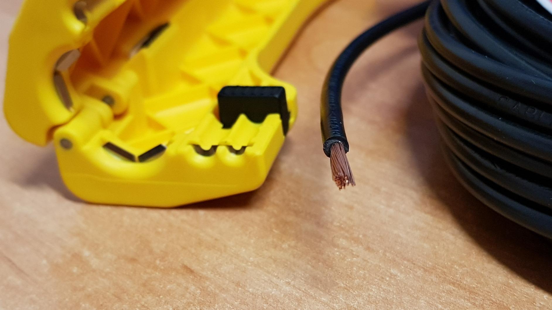 Gut für Rundkabel, nichts für Flachkabel