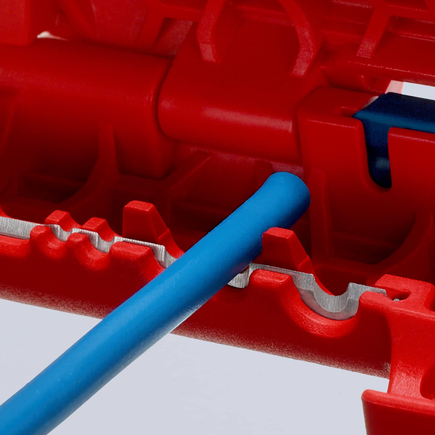 knipex-ergostrip-16-95-01-sb-universal-abmantelungswerkzeug-135-mm image 7