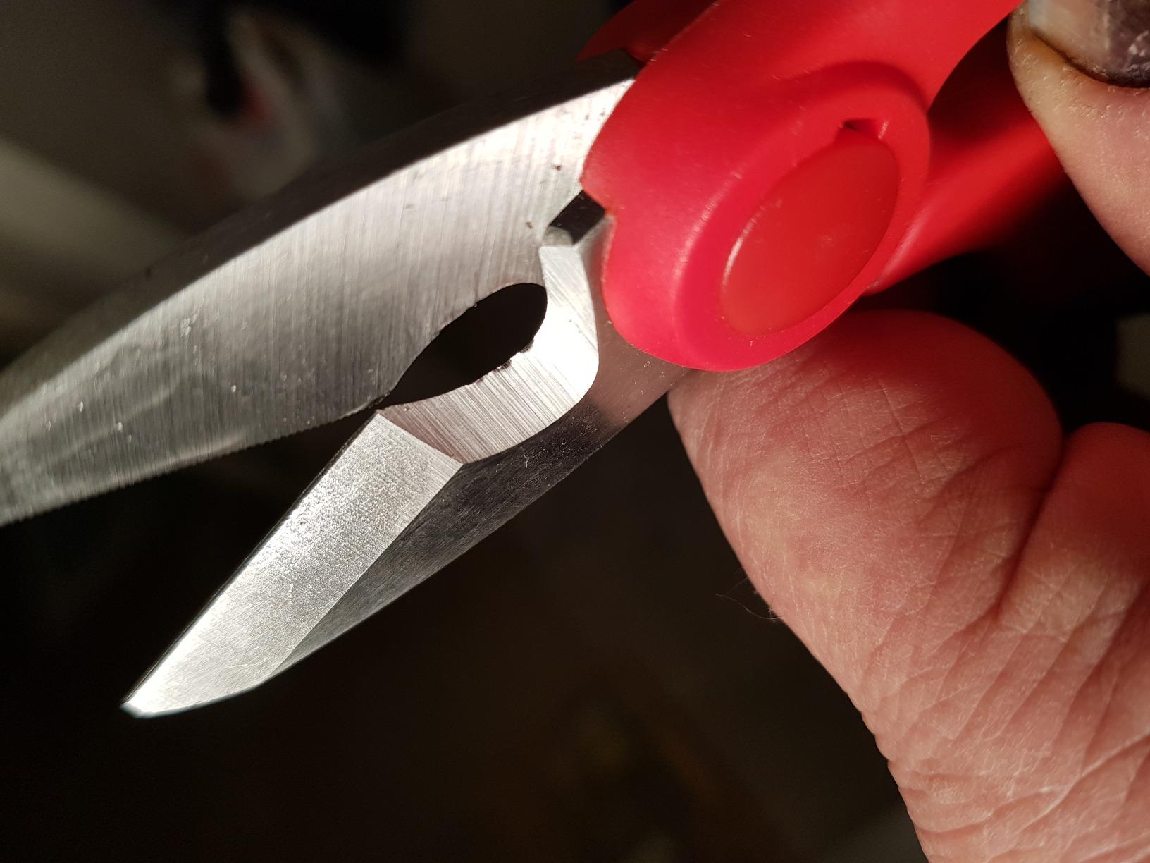 Für dicke Kabel zu schwach