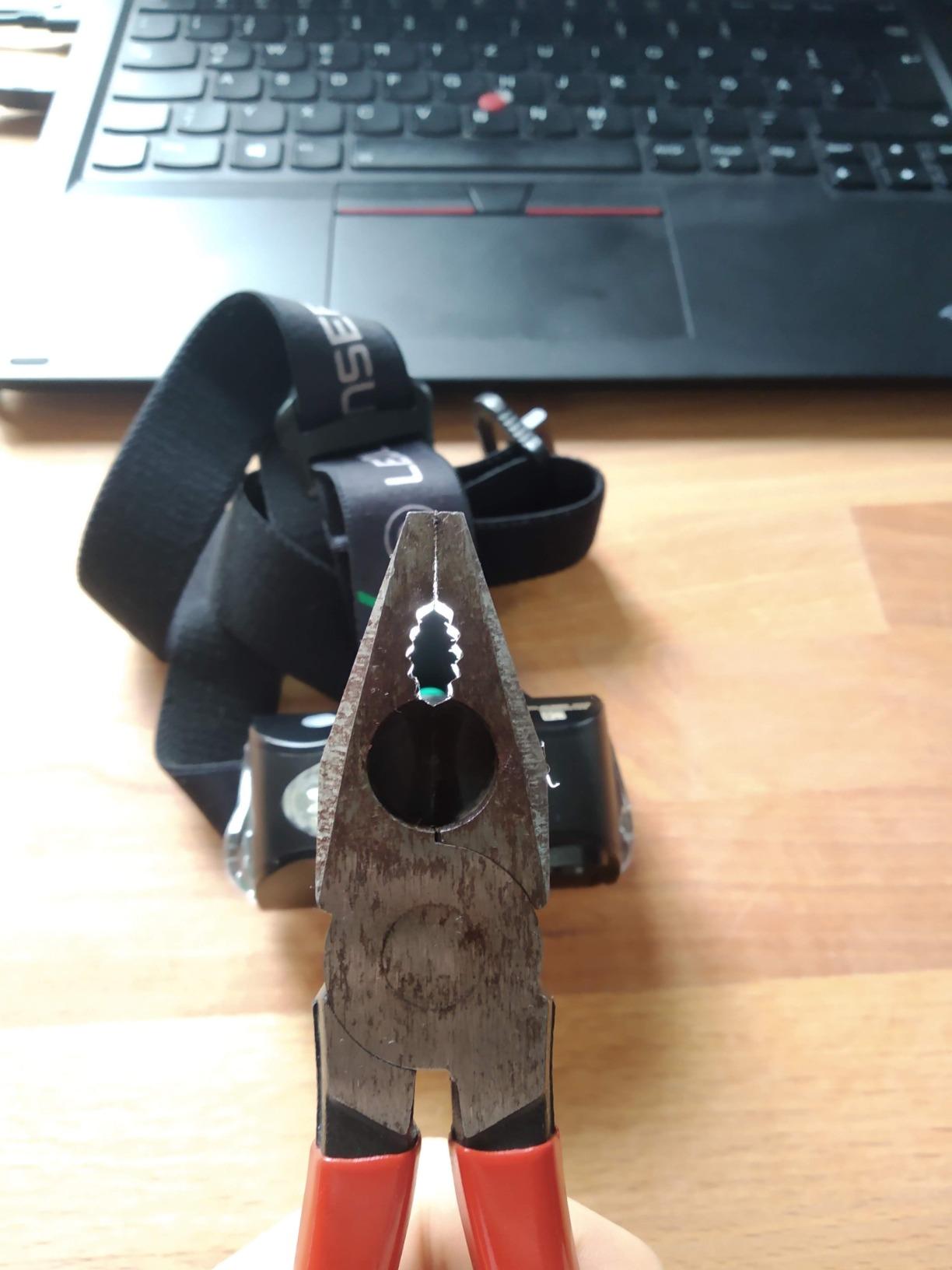 Perfektes Geschenk für Bastler – 6 Sätze voller Freude: Ausgepackt und sofort losgelegt, alles greift und schneidet präzise, mein Mann ist happy im Hobbykeller und ich leihe mir die Spitzzange für Schmuck