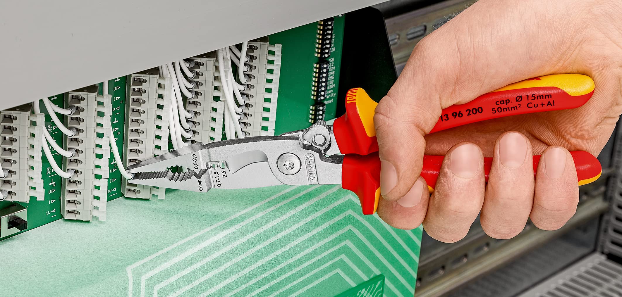 knipex-elektro-installationszange-13-82-200-t-bk-200-mm-mit-absturzsicherung image 7