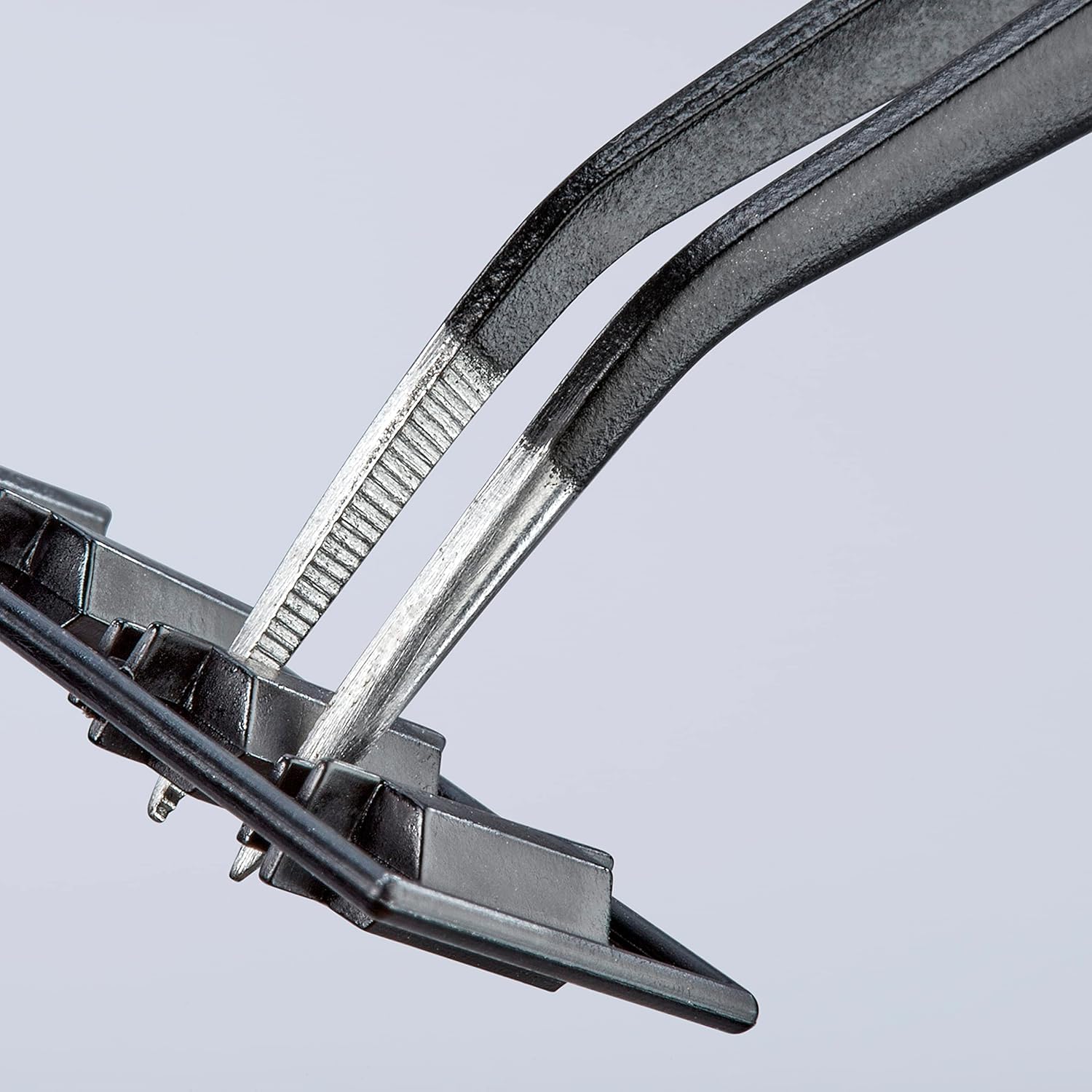 knipex-92-34-37-universalpinzette-schwarz-155-mm-geriffelt image 5