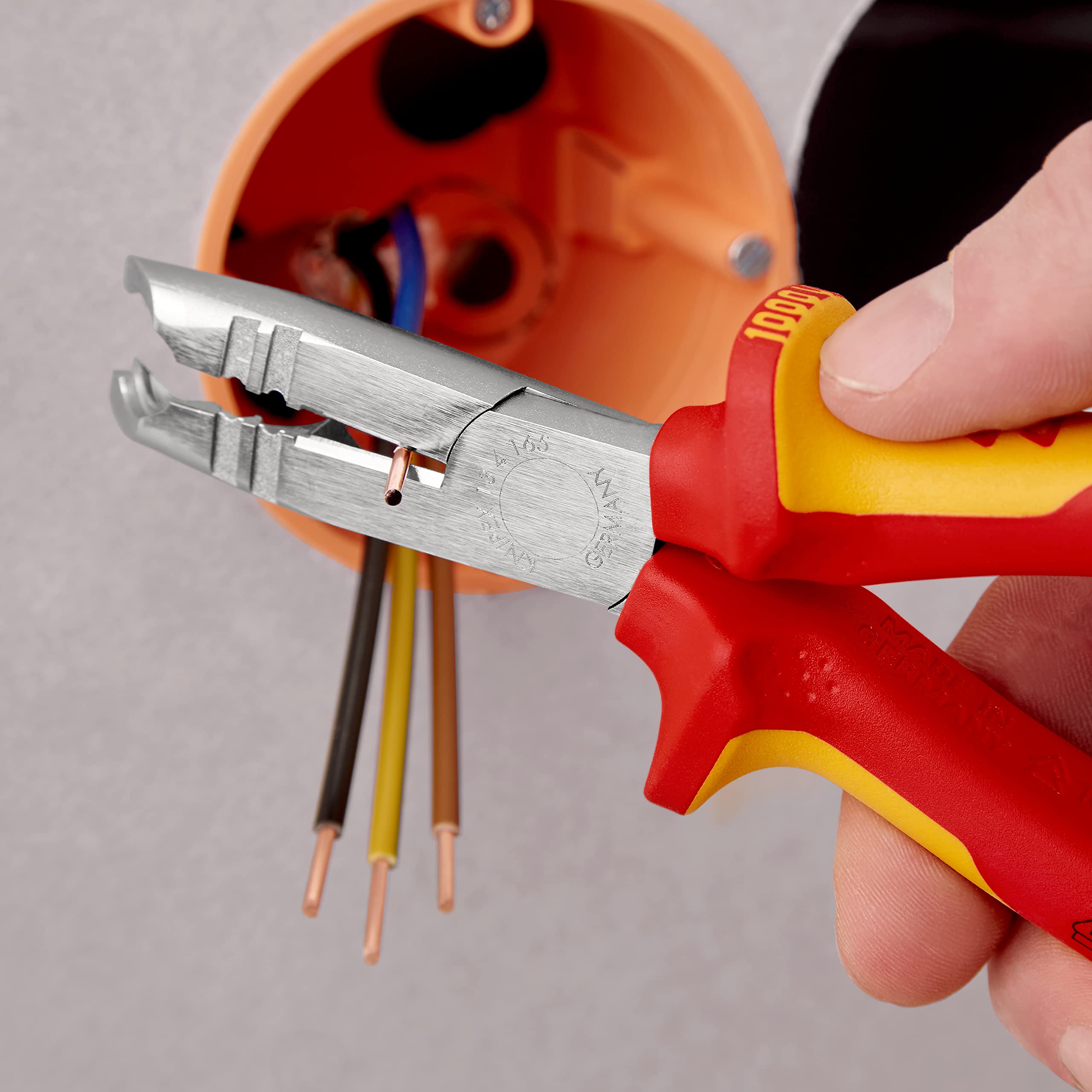 knipex-abmantelungszange-13-46-165-sb-vde-abisolierzange-165-mm-verchromt image 6