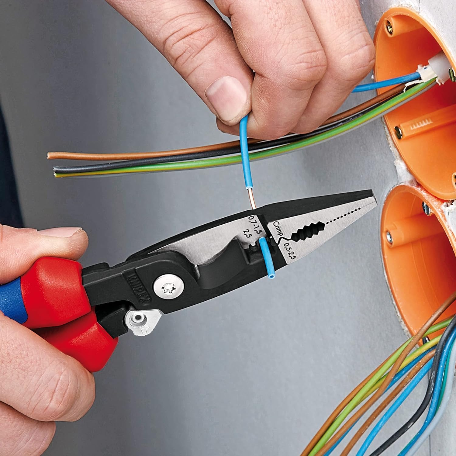 knipex-elektro-installationszange-13-81-200-sb-200-mm image 5