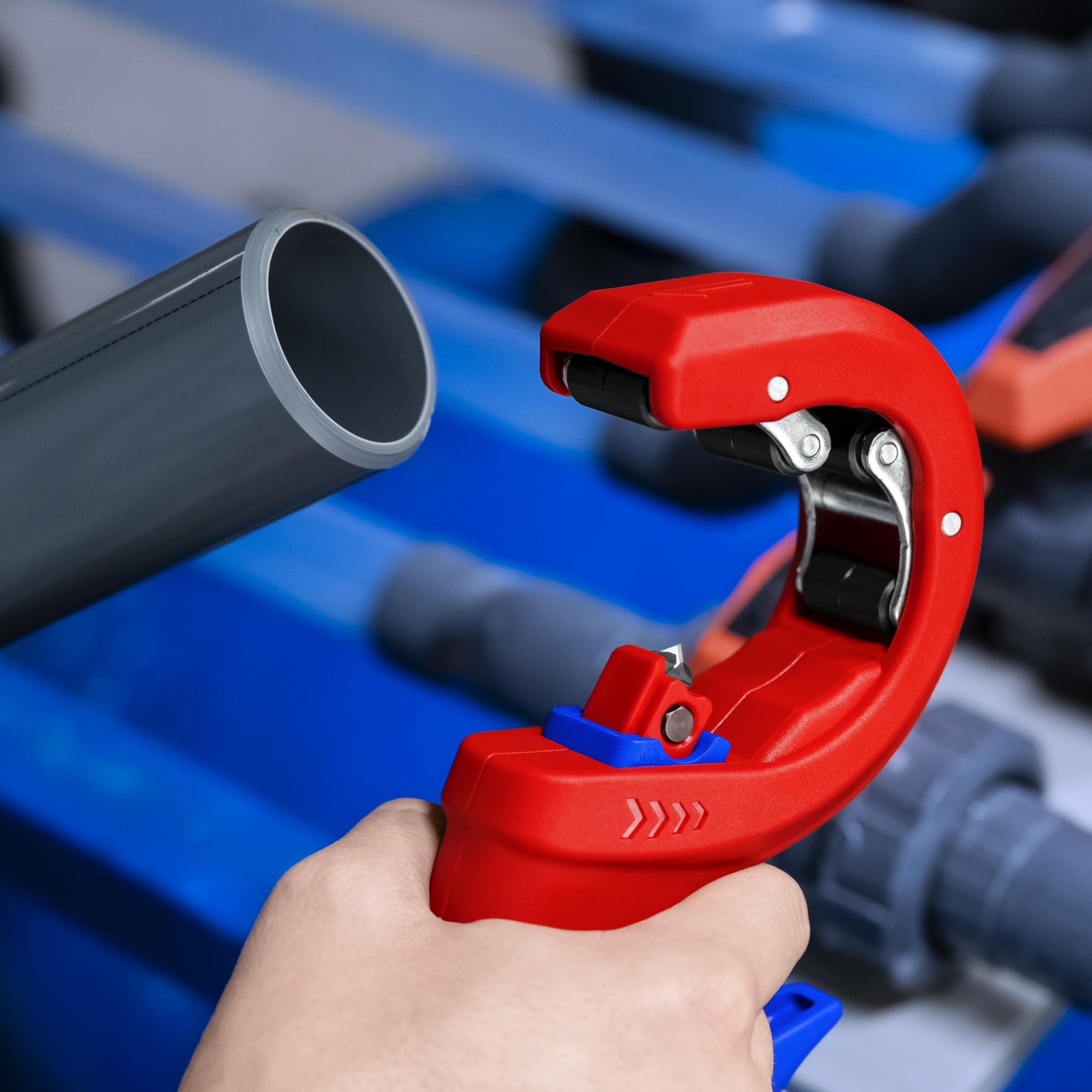 knipex-dpt50-rohrschneider-90-23-02-bk-f-r-kunststoffrohre-32-40-50-mm-202-mm image 2