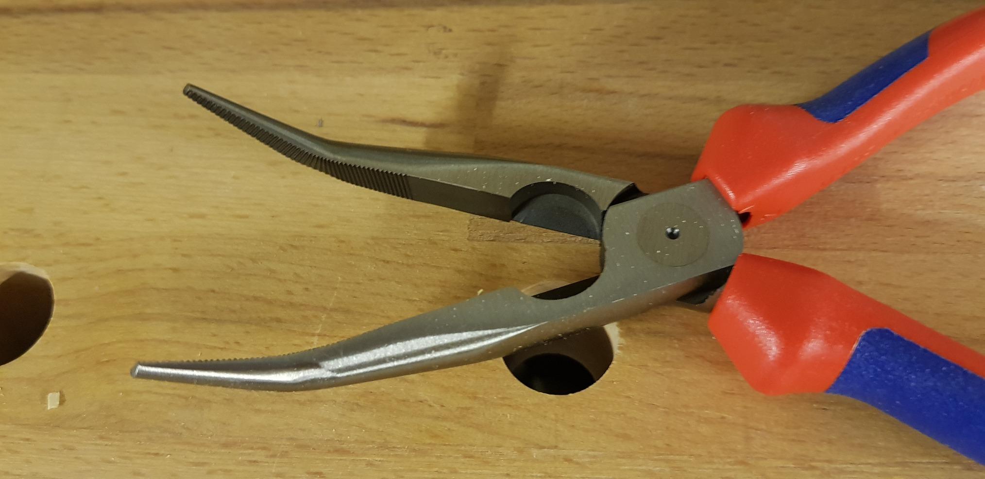 Sehr vielseitige Zange für Haus und Hobby