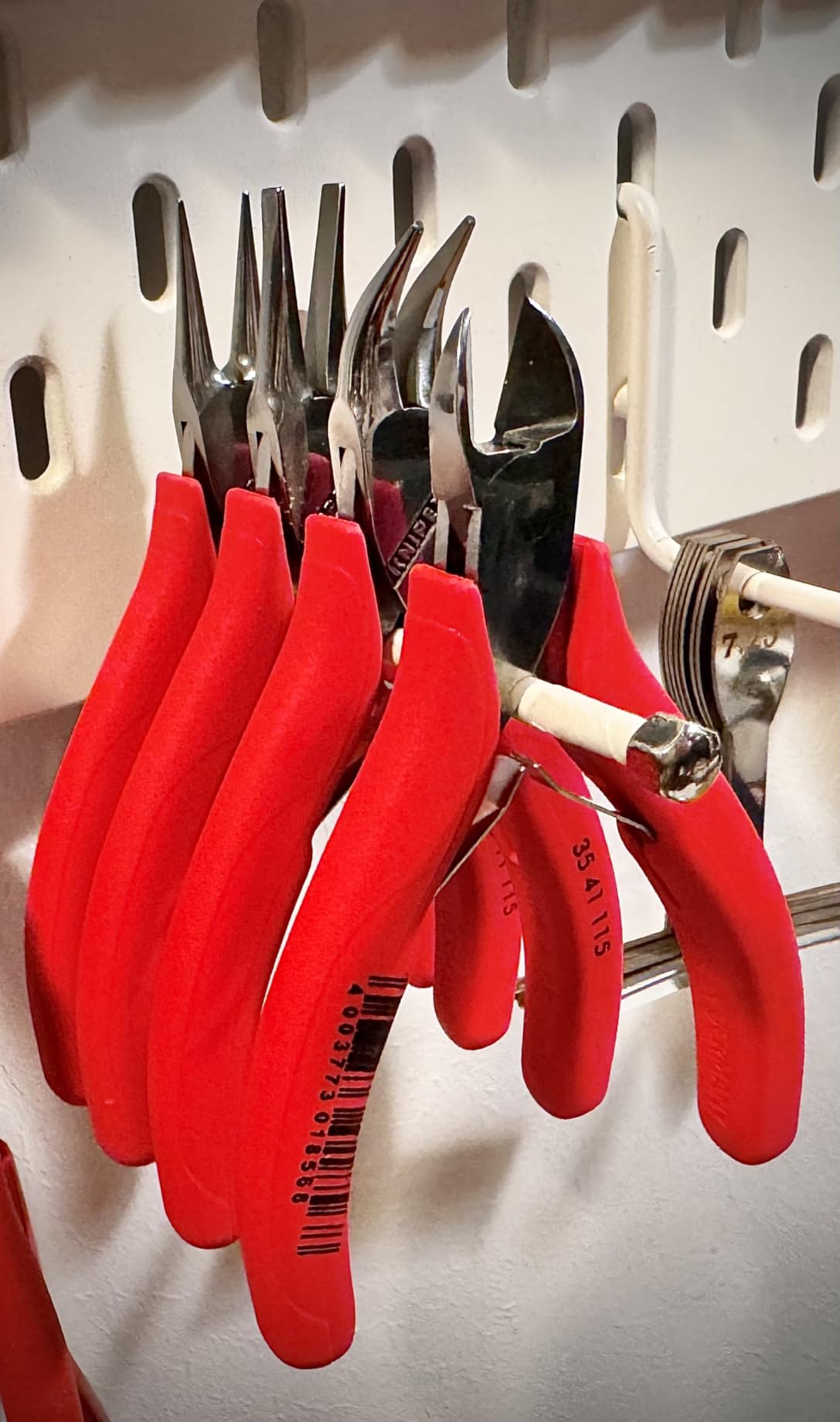 Schneidet Kabelbinder wie Butter