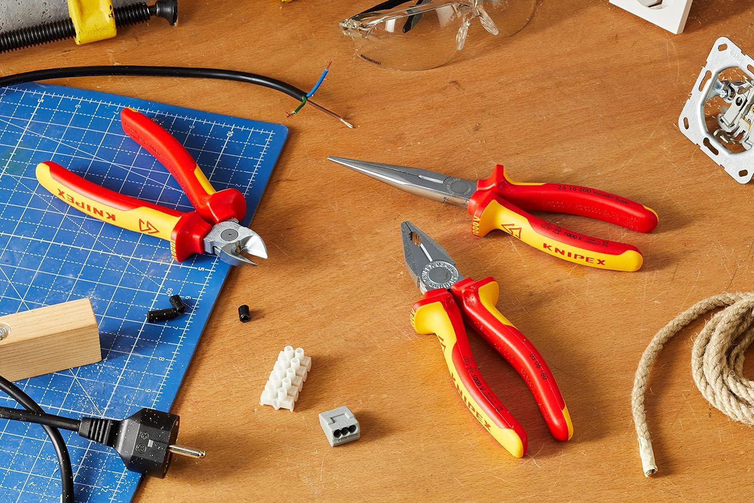 knipex-00-20-12-elektro-paket-vde-zangenset-3-teilig-160-200-mm image 7