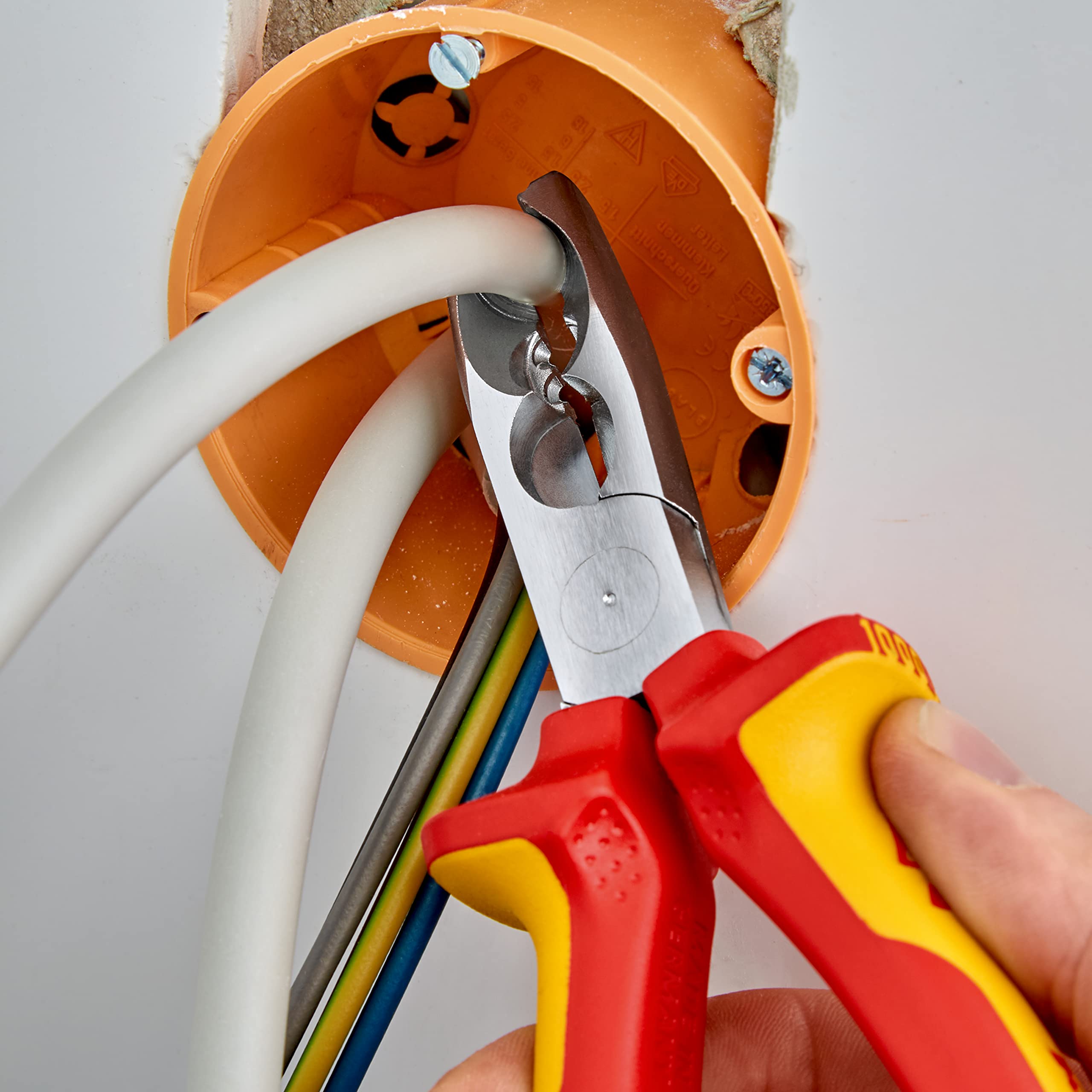knipex-abmantelungszange-13-46-165-sb-vde-abisolierzange-165-mm-verchromt image 4