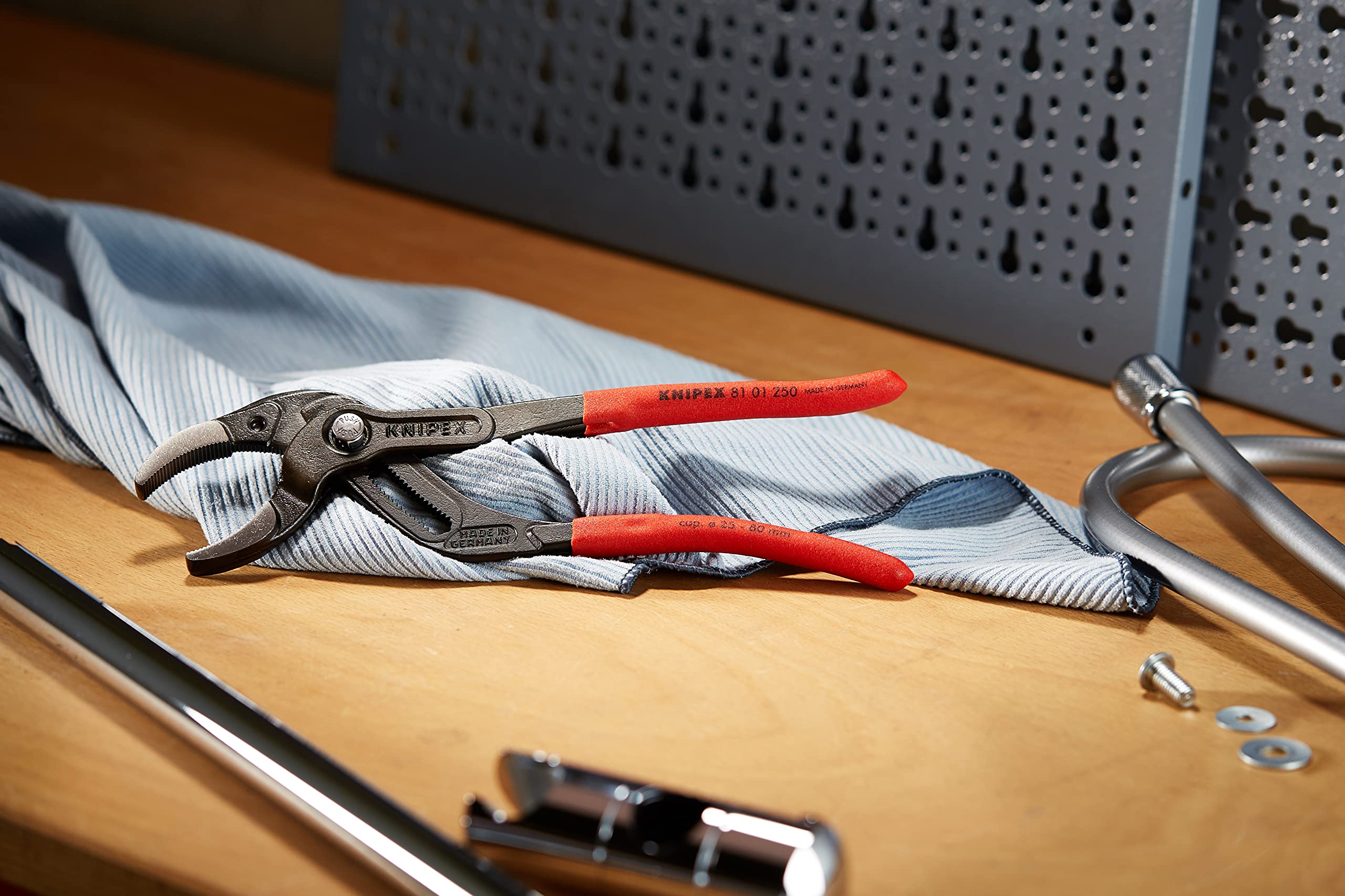 knipex-siphon-und-connectorenzange-speedgrip-81-01-250-250-mm image 2